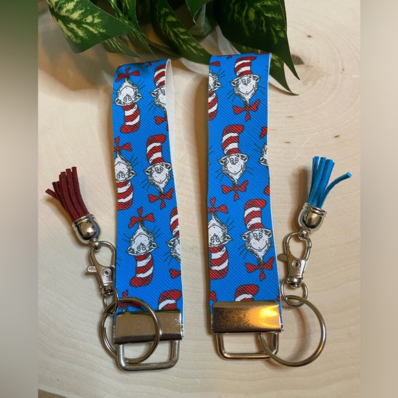 Accessories - Dr. Seuss Cat In The Hat Keychain (price is for 1)